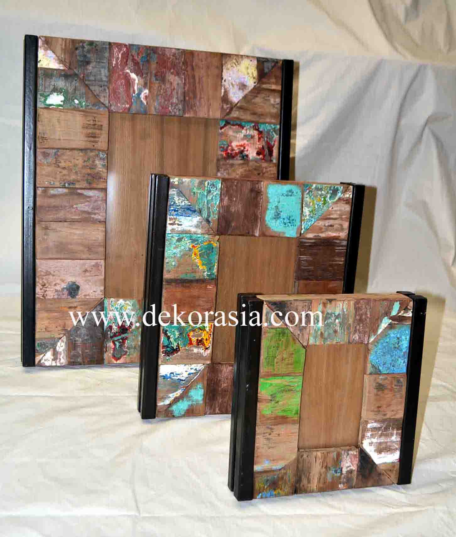 PICTURE FRAME SET OF 3